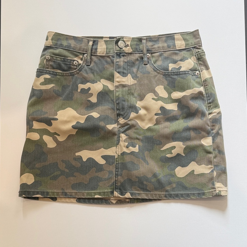 GAP Camouflage Mini Skirt